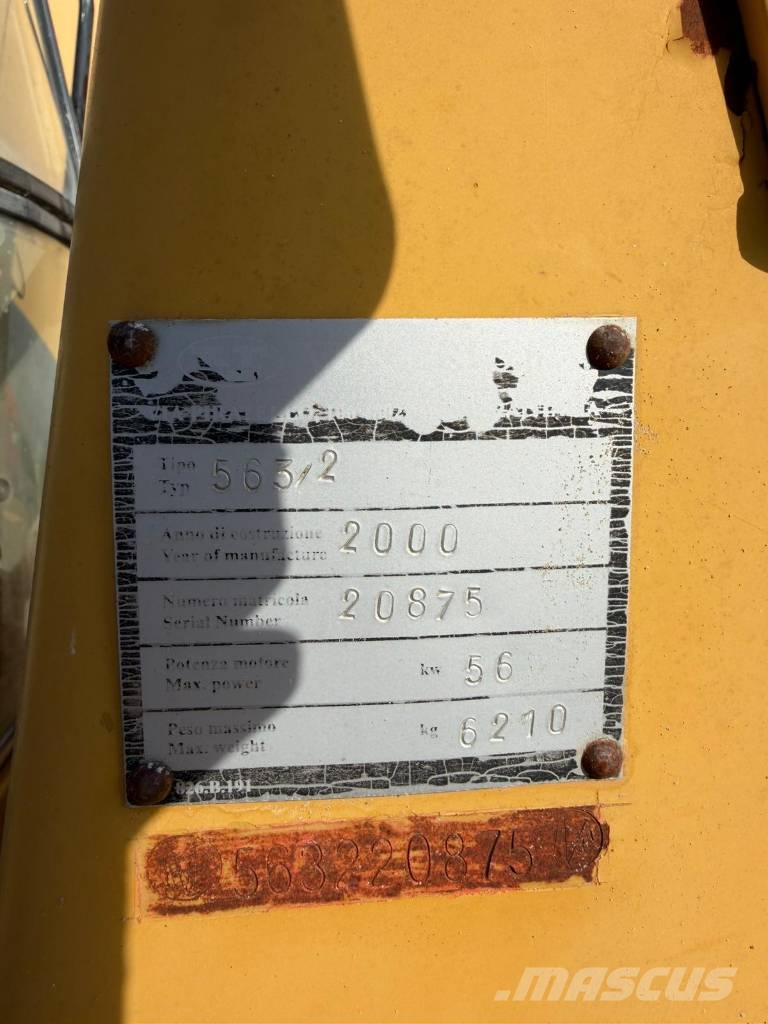 Venieri 5.63 لوادر بعجل