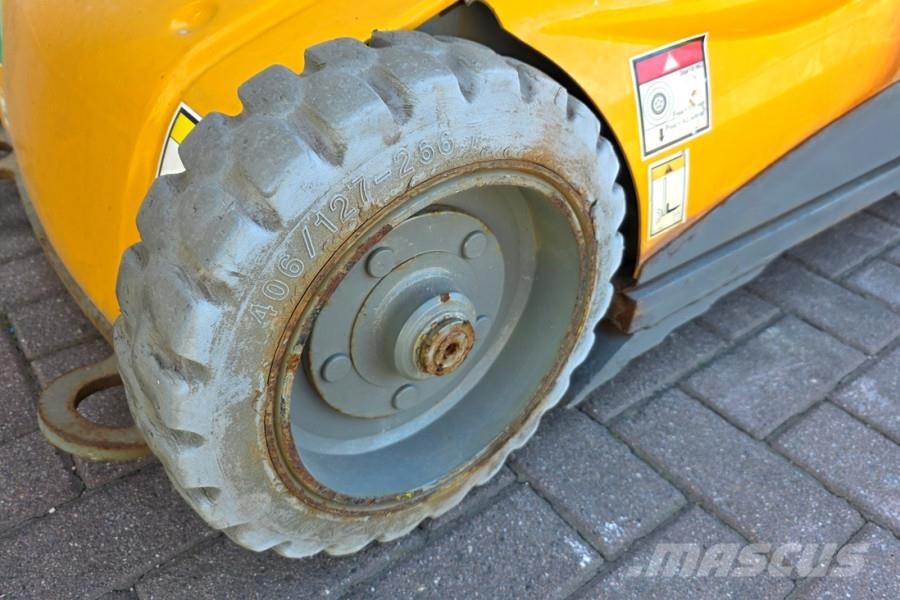 Haulotte STAR 10 Electric, 10m Working Height, 3m Reach, 20 لوادر انزلاقية التوجيه