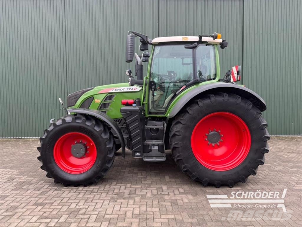 Fendt 724 VARIO S4 PROFI PLUS Трактори