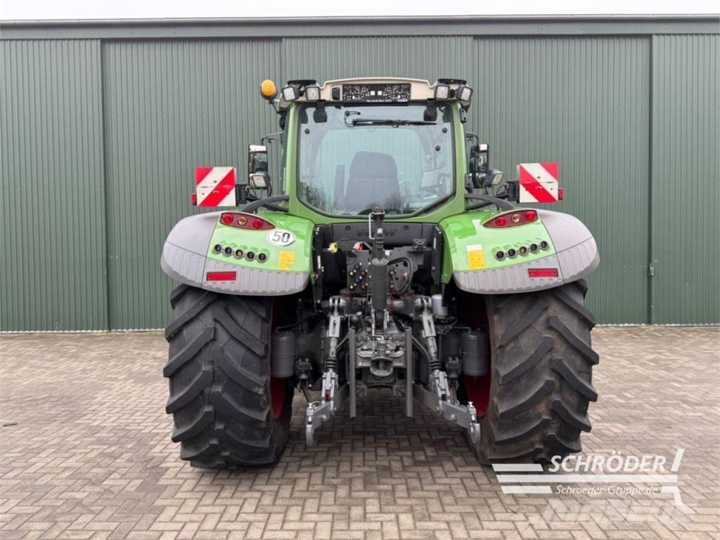 Fendt 724 VARIO S4 PROFI PLUS Трактори
