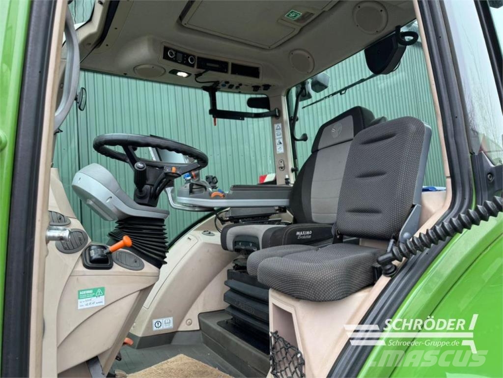 Fendt 724 VARIO S4 PROFI PLUS Трактори