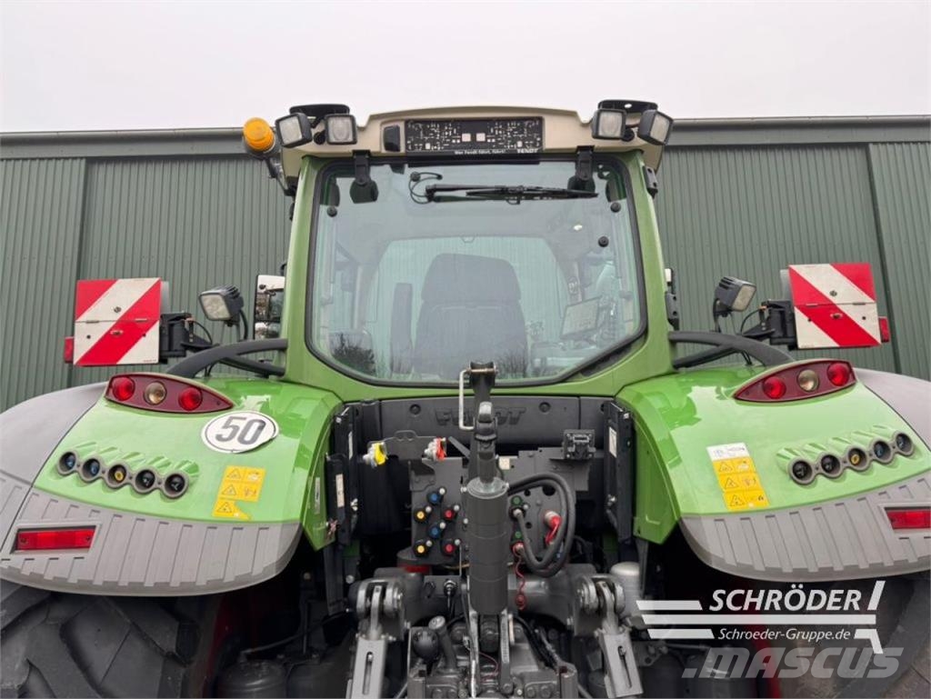 Fendt 724 VARIO S4 PROFI PLUS Трактори