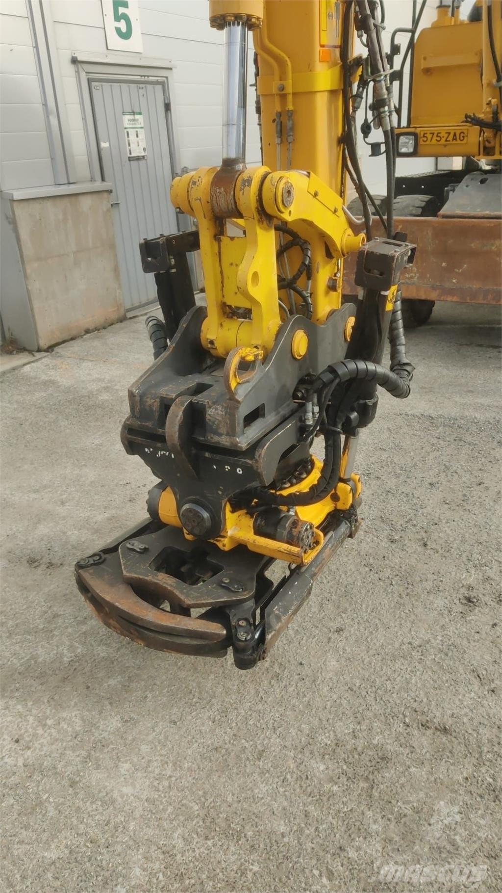 Komatsu PW148-8 Εκσκαφείς με τροχούς - λάστιχα