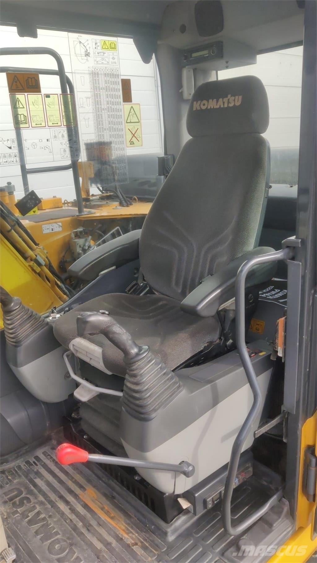 Komatsu PW148-8 Εκσκαφείς με τροχούς - λάστιχα