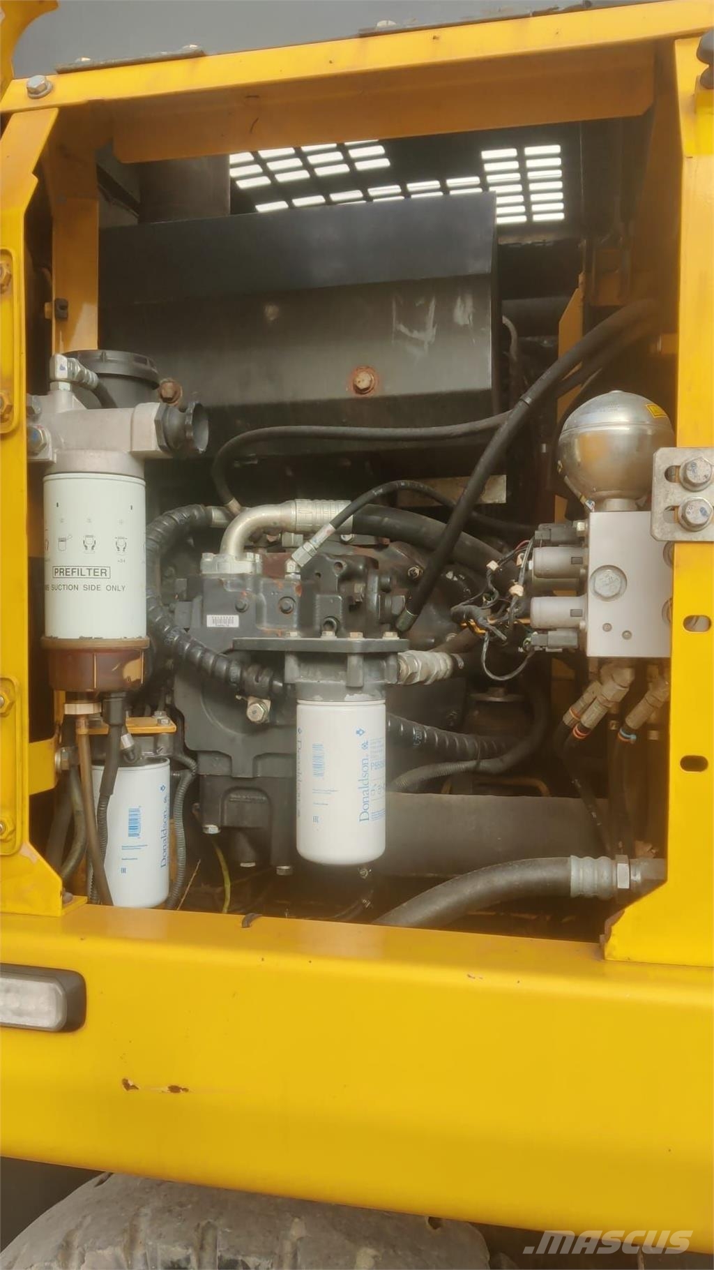 Komatsu PW148-8 Εκσκαφείς με τροχούς - λάστιχα