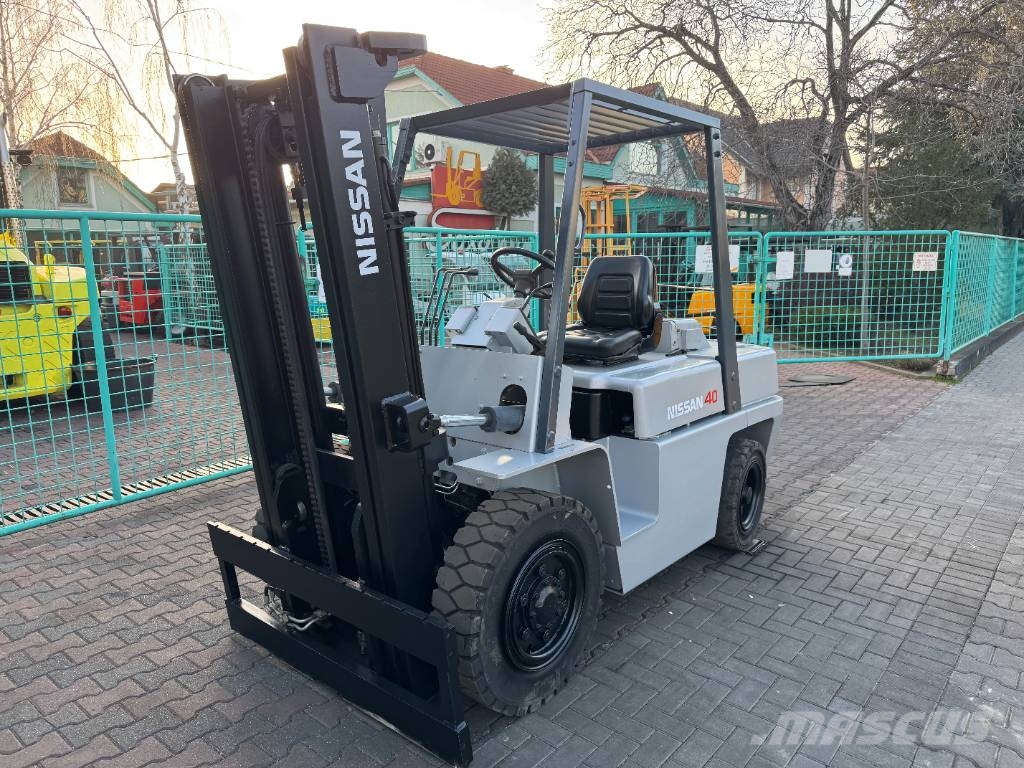 Nissan WF03A35U V-2887  (ONLY FOR EXPORT) Дизельні навантажувачі
