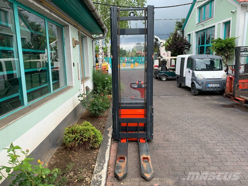 Linde L12 /379/ V-3426 OB Ручные штабелёры