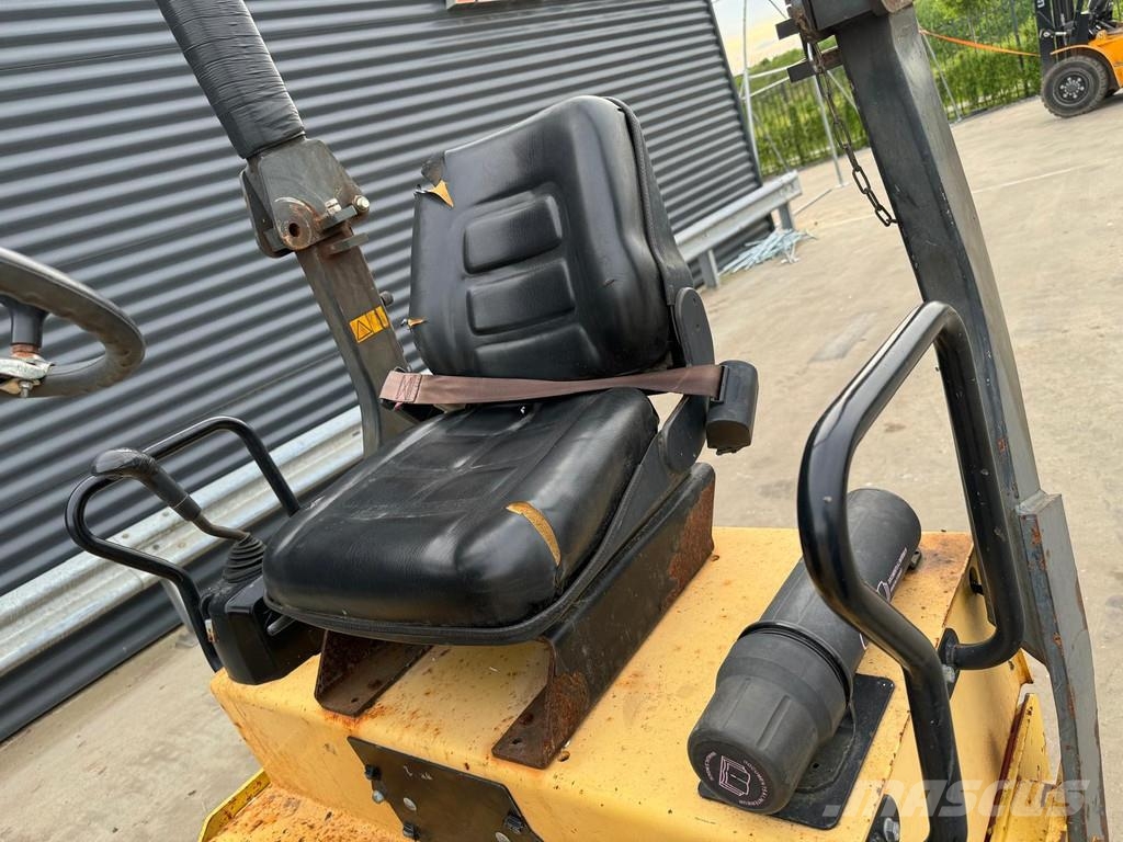 Dynapac CC1100 雙輪滾壓機