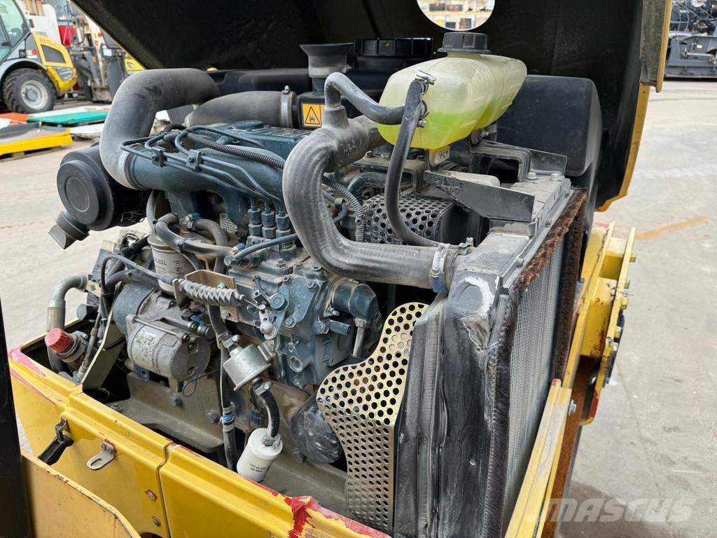Dynapac CC1100 雙輪滾壓機