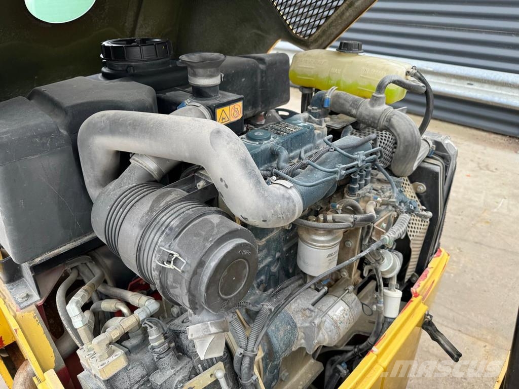 Dynapac CC1100 雙輪滾壓機