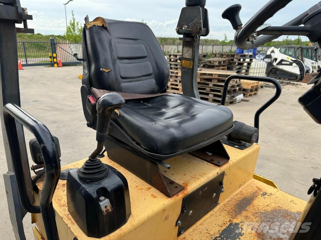 Dynapac CC1100 雙輪滾壓機