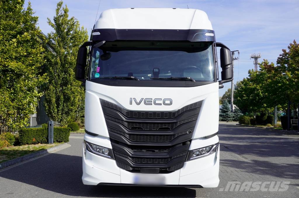 Iveco S-Way 500 tractor unit / 2025 / 100 tho. km! Vlačilci