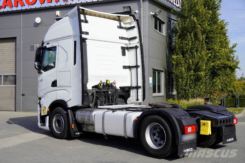 Iveco S-Way 500 tractor unit / 2025 / 100 tho. km! Vlačilci