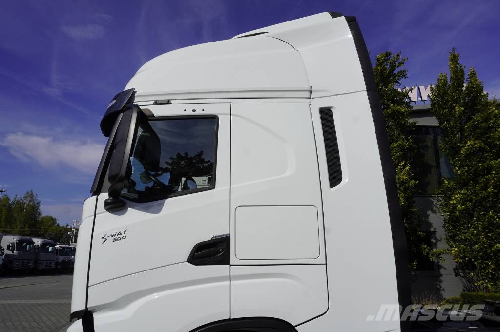 Iveco S-Way 500 tractor unit / 2025 / 100 tho. km! Vlačilci