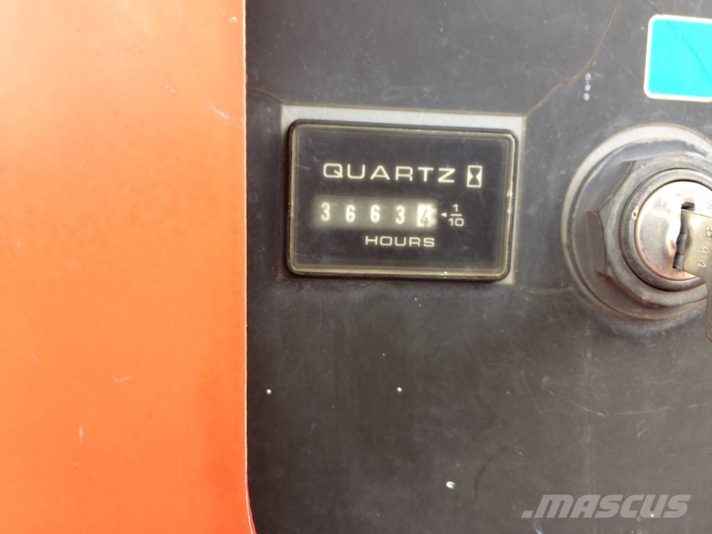 JLG 450 AJ Zglobne dvižne ploščadi