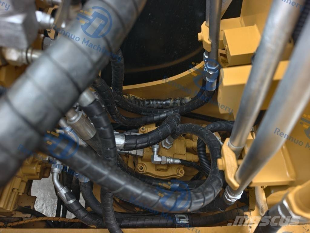 CAT 307E2 小型挖掘机