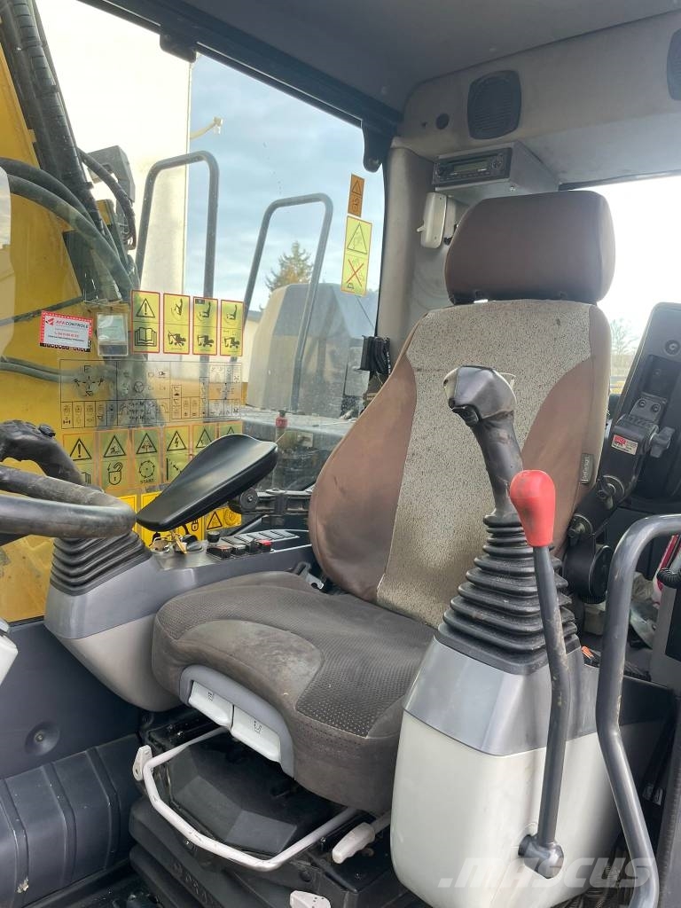 Komatsu PW 148-11 *Schild* Pratzen* Klima* Excavadoras de ruedas