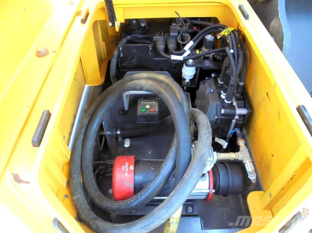 Volvo EC 220 E L Beltegraver