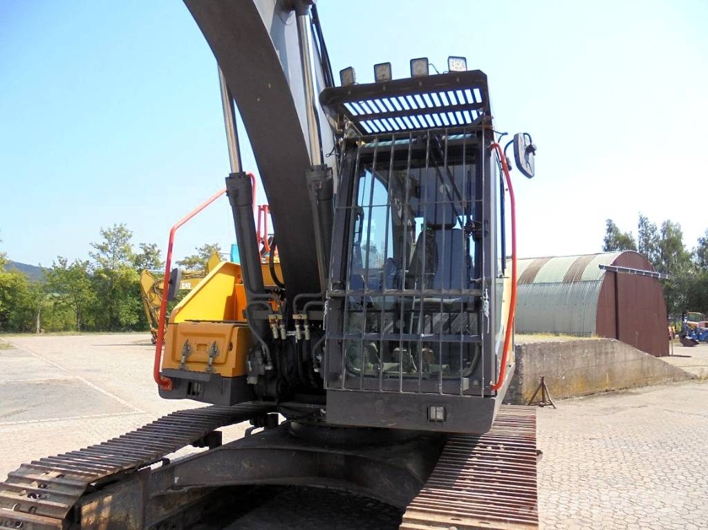 Volvo EC 220 E L Beltegraver
