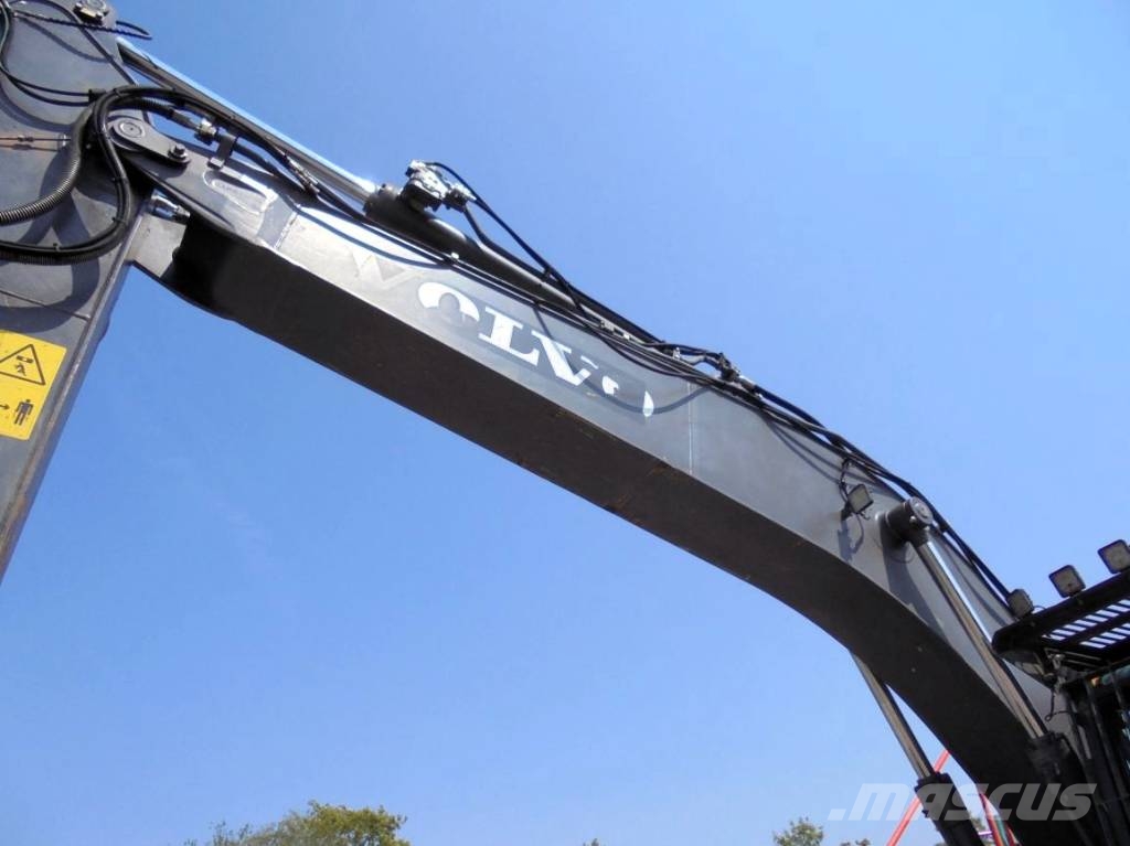 Volvo EC 220 E L Beltegraver