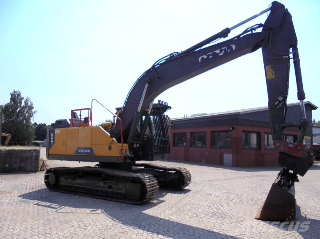 Volvo EC 220 E L Beltegraver