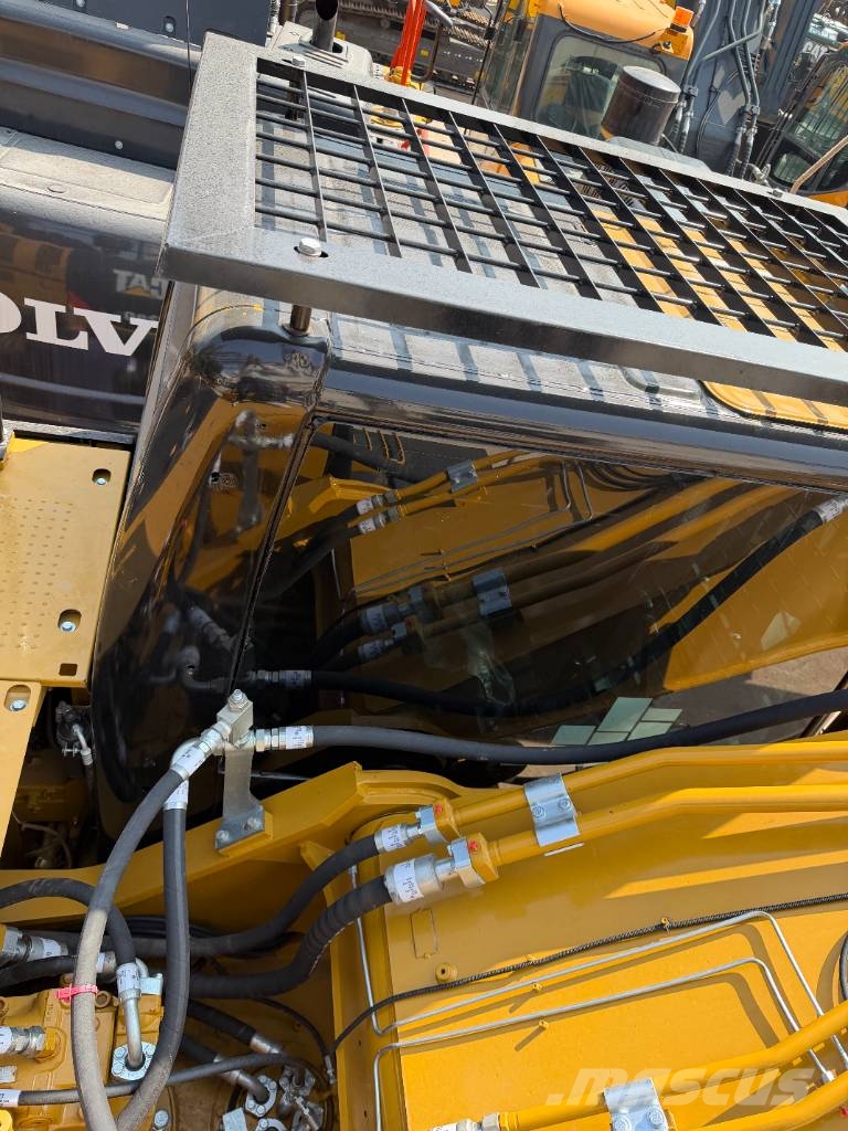 CAT 329D2L 3000 units excavators in stock Crawler excavators