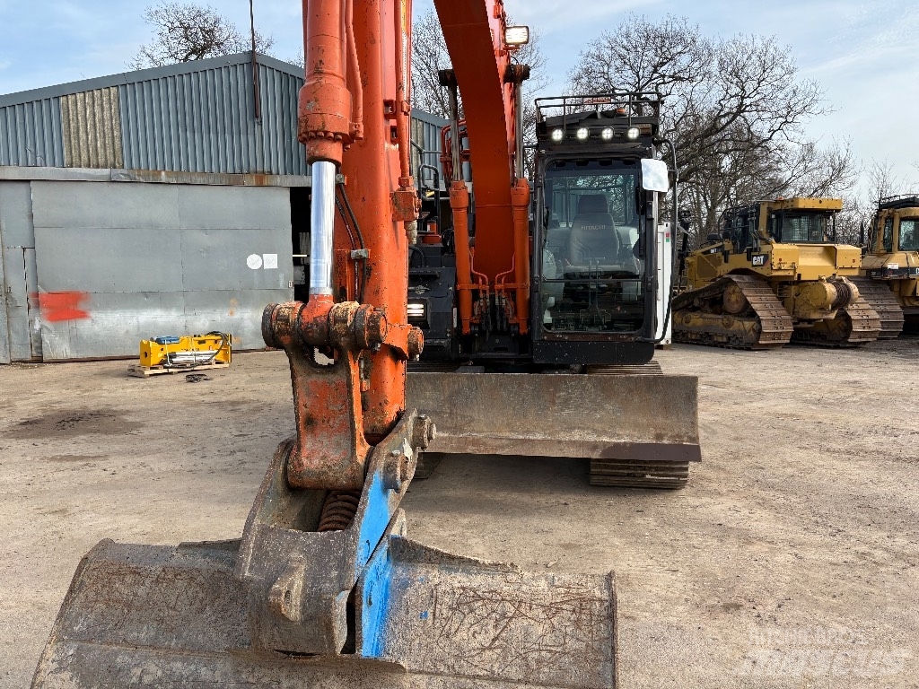 Hitachi ZX 135 US-6, 2018, Denbigh, Clwyd, Grossbritannien - Mascus Grossbritannien Hitachi ZX 135 US-6, 2018, Denbigh, Clwyd, Grossbritannien - Mascus Grossbritannien