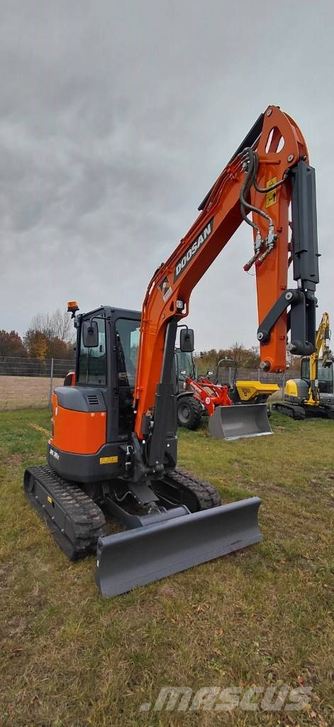 Develon DX 35 Z-7 Мини екскаватори < 7 т