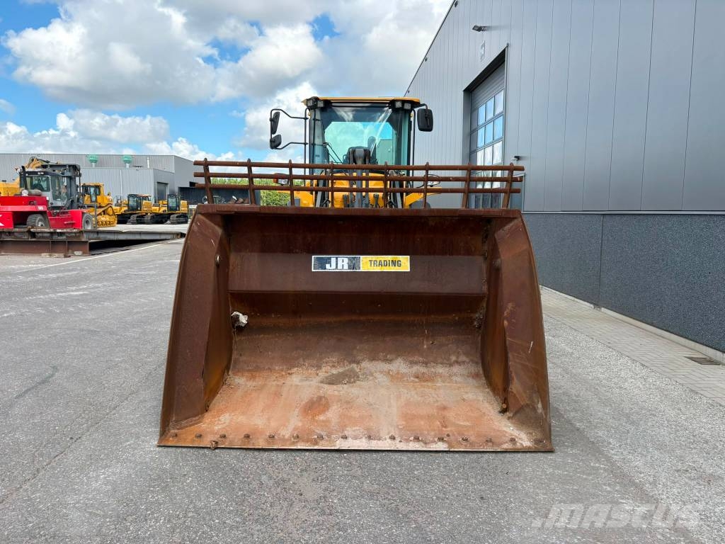 Volvo L 90 G (High tip bucket) Kolesni nakladalci