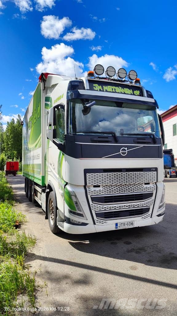 Volvo FH 13 540 Camion pour copeaux de bois