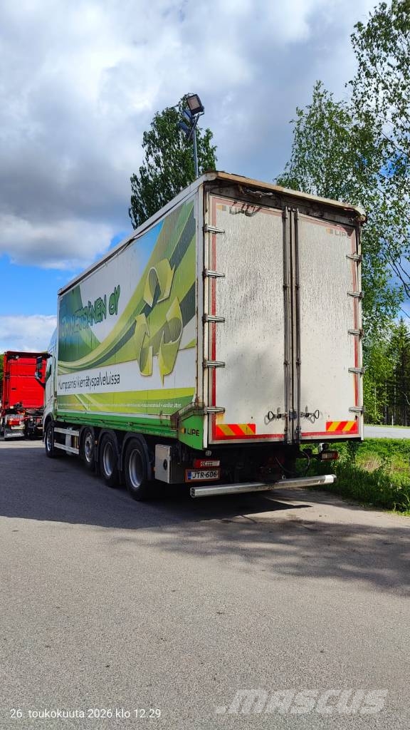 Volvo FH 13 540 Camion pour copeaux de bois