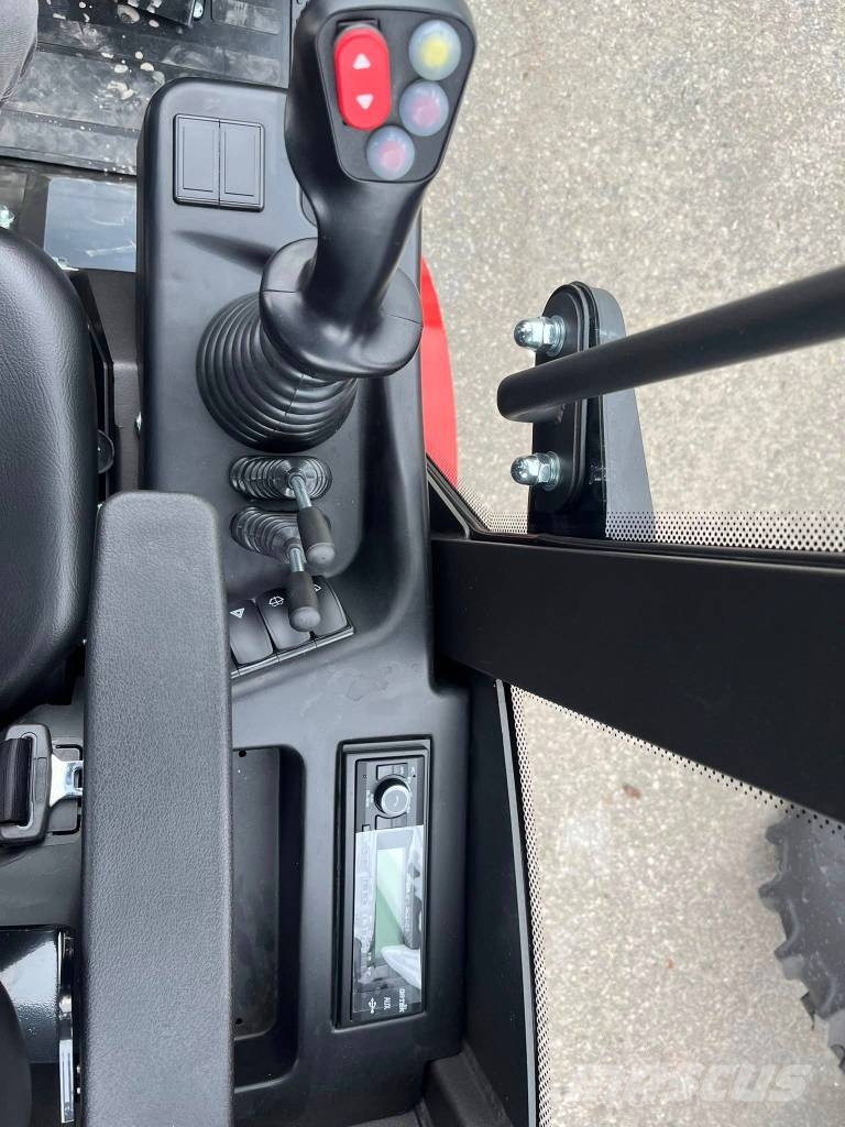Flexitrac 1226 Cab/Kompaktlastare Daugiafunkciniai pakrovėjai