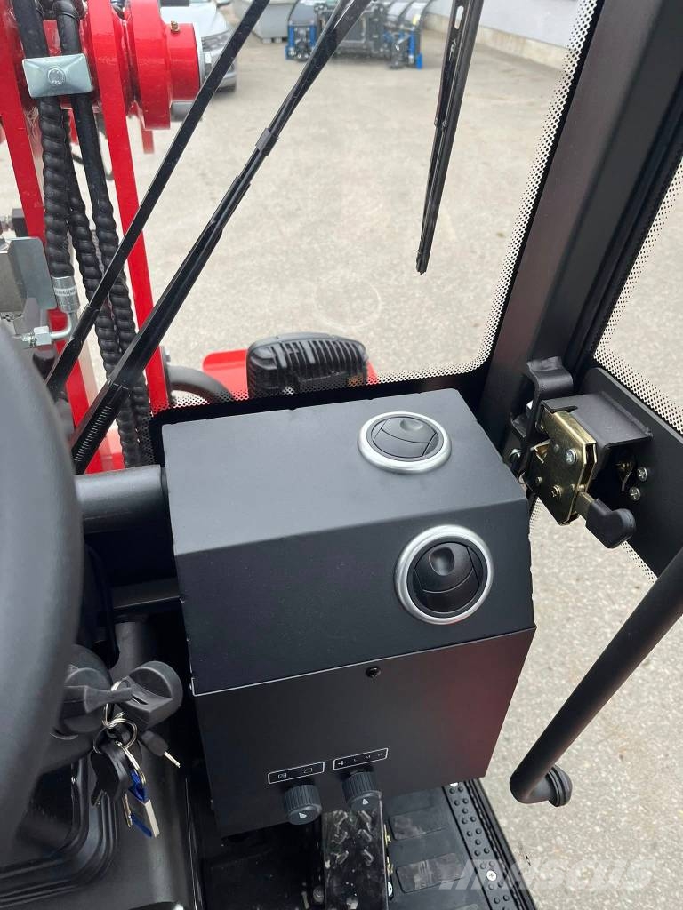 Flexitrac 1226 Cab/Kompaktlastare Daugiafunkciniai pakrovėjai