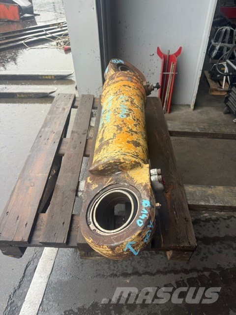 Hydraram USED HYDRAULIC CYLINDER 255 MM Навесные резаки асфальта