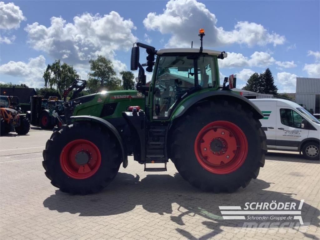 Fendt 728 VARIO GEN7 PROFI PLUS Traktörler