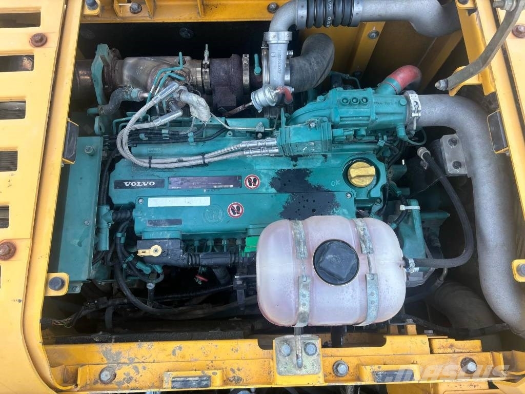 Volvo EC 220 D Pelle sur chenilles