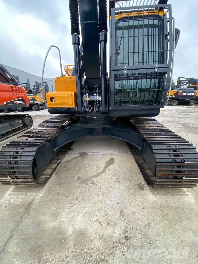 Hyundai HX 225 HD Raupenbagger