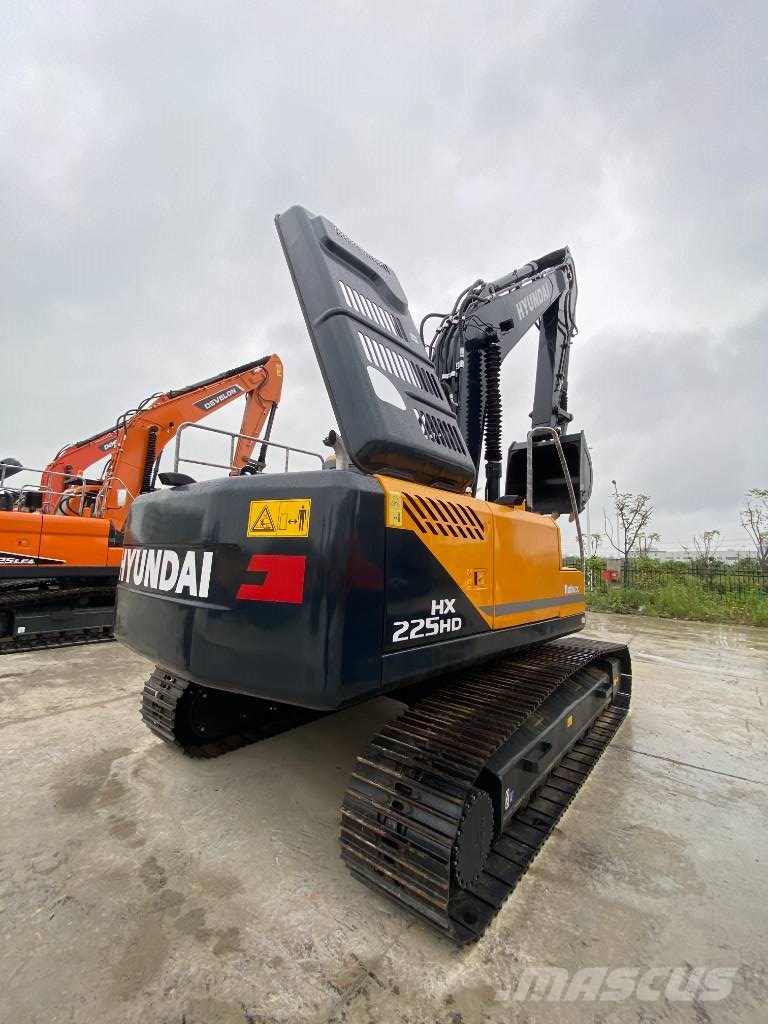 Hyundai HX 225 HD Raupenbagger