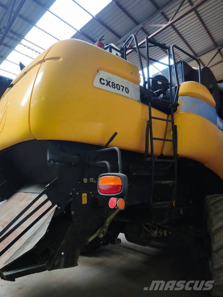 New Holland CX 8070 Mietitrebbiatrici