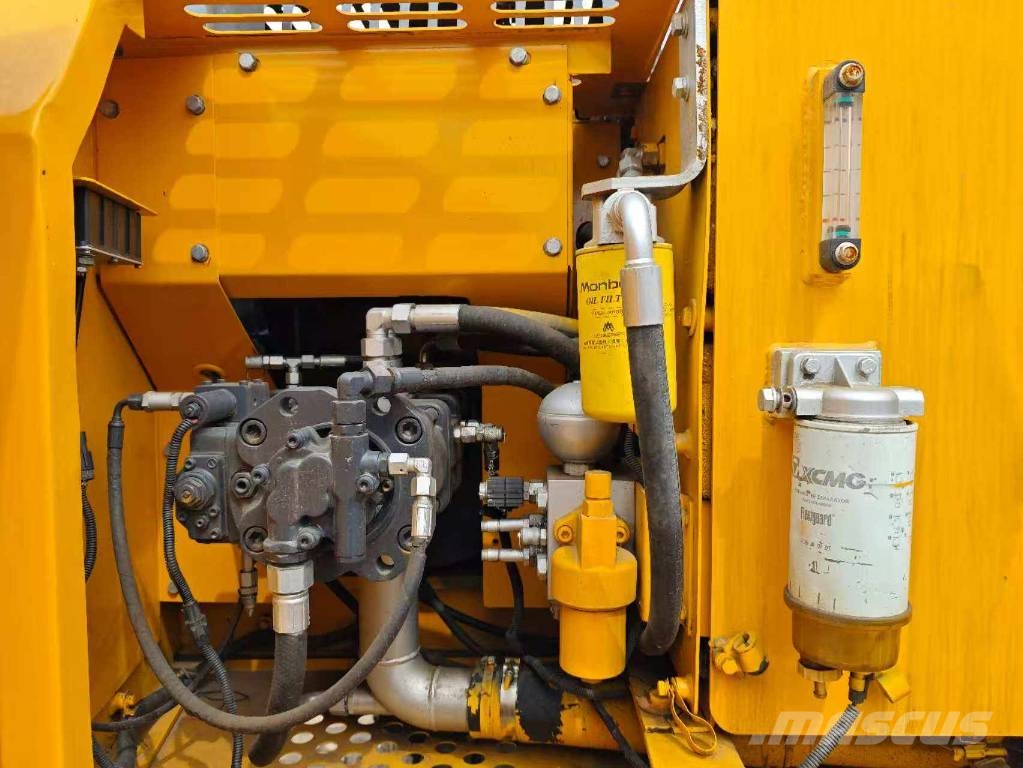 XCMG 150 DA حفارات وسط 7 طن - 12 طن