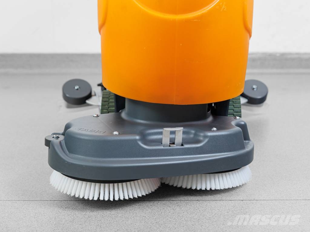 Taski Swingo 955 B - NEW BATTERIES Skurborsttorkar
