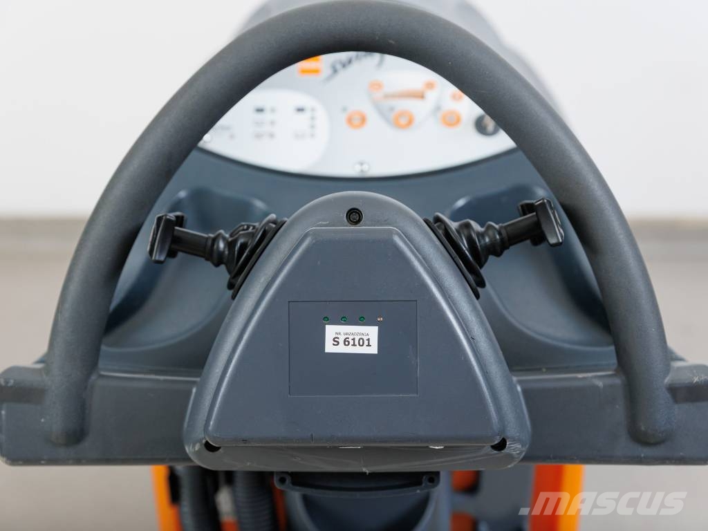 Taski Swingo 955 B - NEW BATTERIES Skurborsttorkar