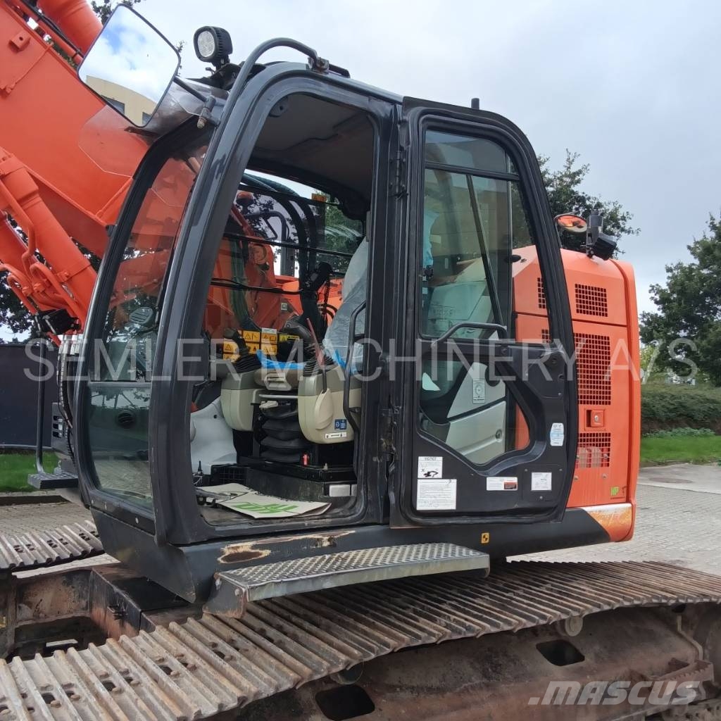 Hitachi ZX 225 US LC-5 대형 굴삭기 29톤 이상