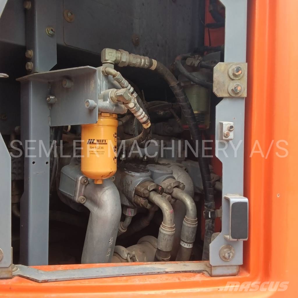 Hitachi ZX 225 US LC-5 대형 굴삭기 29톤 이상