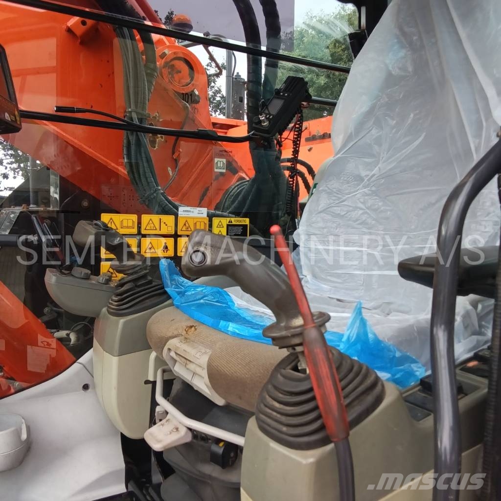 Hitachi ZX 225 US LC-5 대형 굴삭기 29톤 이상