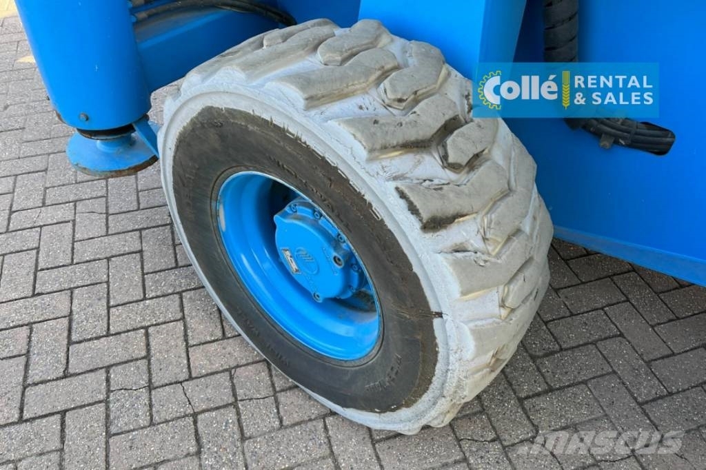 Holland Lift M 250 DL 27 | 2003 剪叉式升降机
