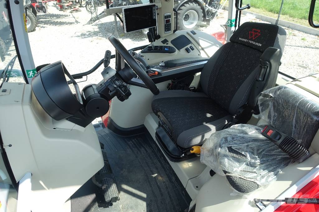 Massey Ferguson 7s.155 Dyna 6 Efficient 트랙터