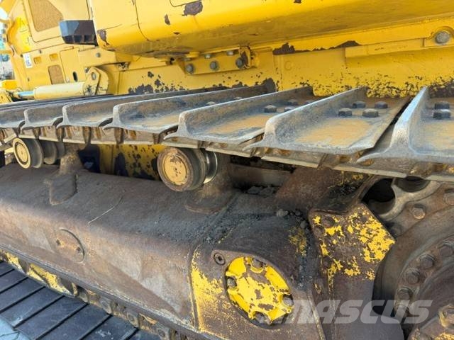 Komatsu D 51 PXi-24 Buldozer sobre oruga