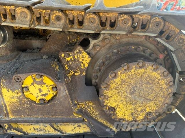 Komatsu D 51 PXi-24 Buldozer sobre oruga