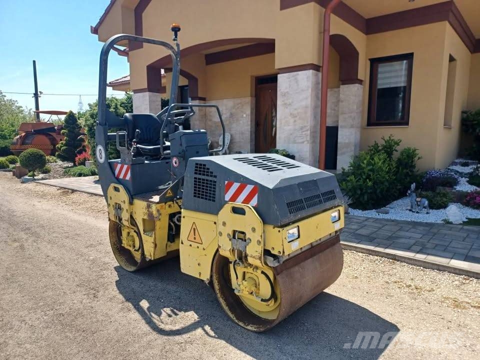 Bomag BW 100 AD-3 Rolos compactadores de tambor duplo
